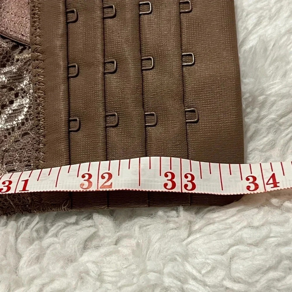 Full figure sexy lace bra with jewel emblem design size 95E (42DD) color: Cocoa - Picture 16 of 17